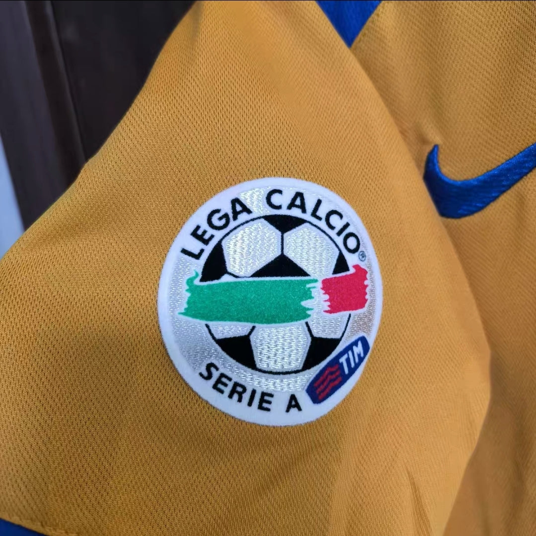 Del Piero #10 - Juventus 2005/06 (third kit)