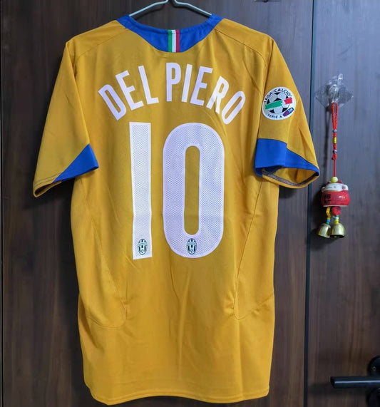 Del Piero #10 - Juventus 2005/06 (third kit)